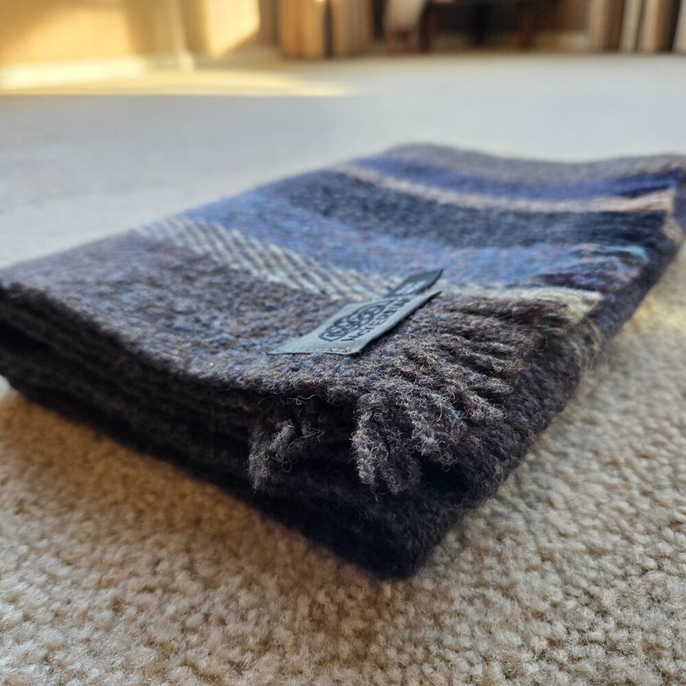 NWOT McKernan Wool Striped Scarf Blue Grey Black Ireland - Picture 7 of 7